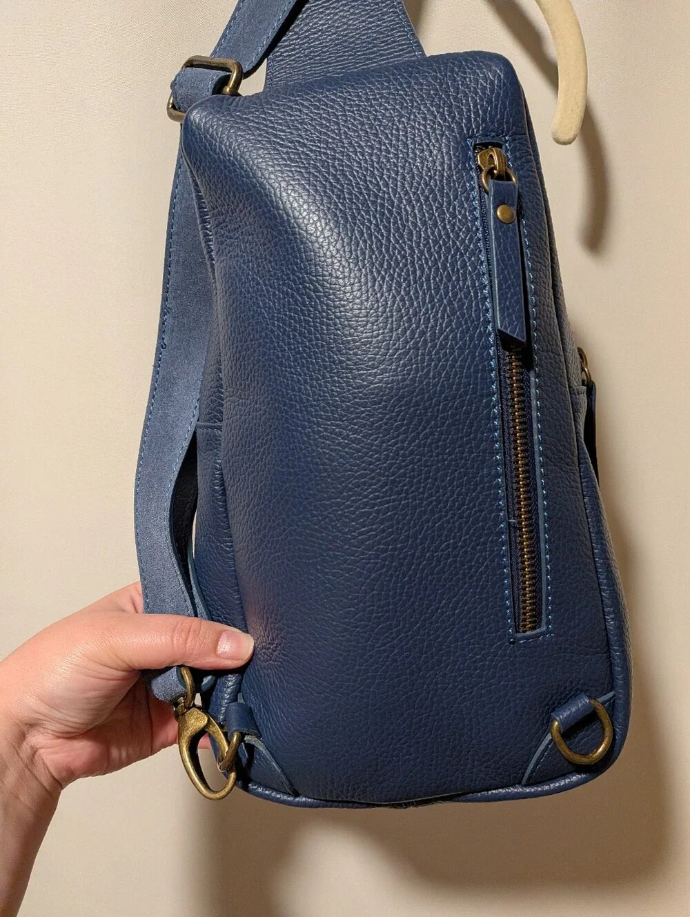 Sundance Made in Italy Blue Suede Pebbled Leather Sling Crossbody Shoulder Bag